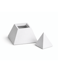 MOULE EN PLÂTRE PYRAMIDE...